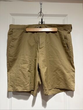 Banana Republic Flat Front Chino Shorts in Khaki
